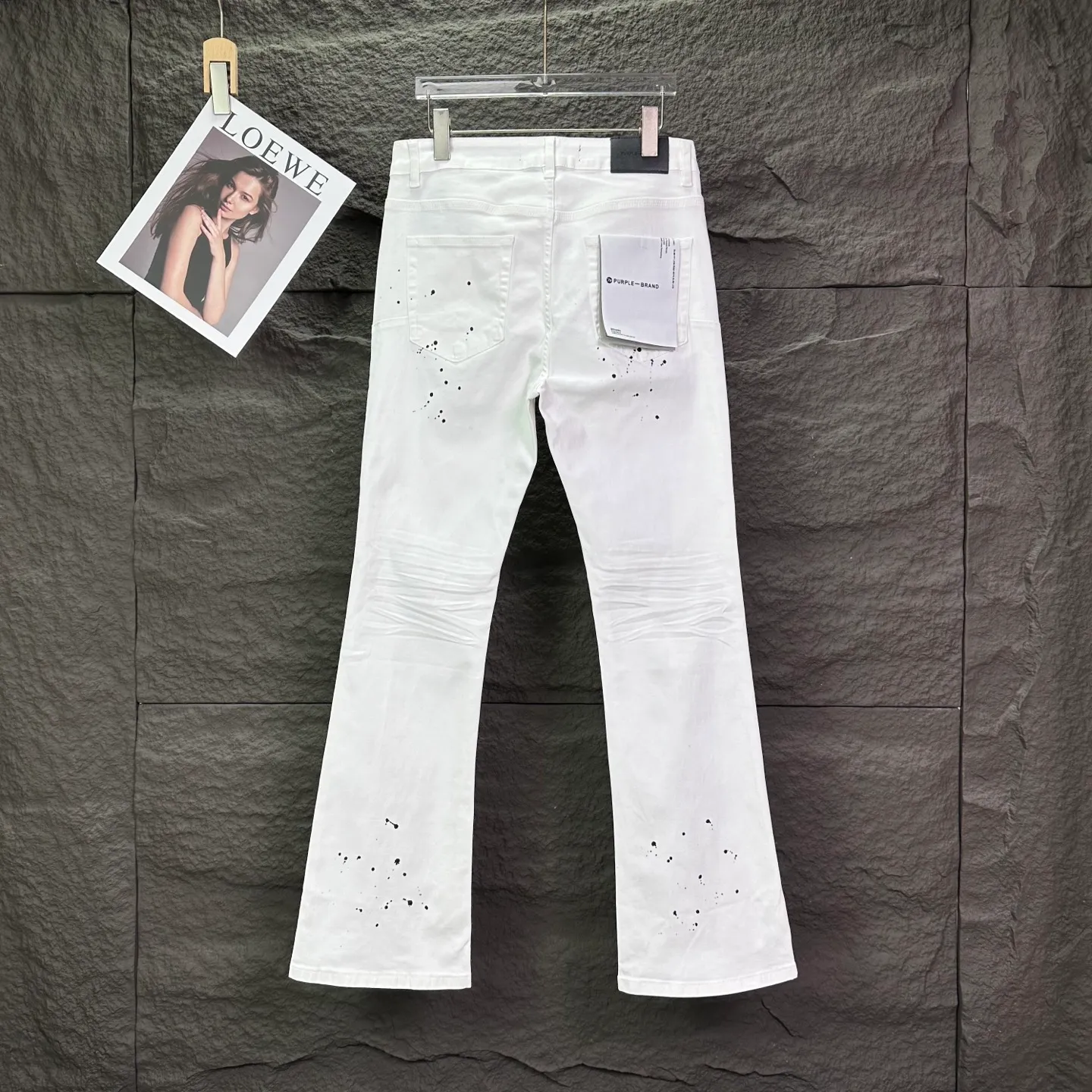 PURPLE BRAND 2026 New Arrival White Pleated Ink Splashed Holes Couple Style Loose Bootcut Jeans High Version High Version Top Ceiling Quality Styles with different wash textures, very friendly to people with thin legs and thick legs. The loose bootcut style is very flattering to the leg shape. Moderate length that never goes out of style, easy and casual to match, basic styling for various styles, a must-have in the wardrobe! The fabric is stiff but also makes the upper body soft without losing texture. The washing process is even more perfect. It is a must-have item for everyone! ! ! Washed wheat, hang tag, pants label, three labels complete Color: White Size: 28, 30, 32, 34, 36 (five sizes)